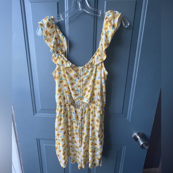 Sunflower Print Romper, Derek Heart, Shorts Size Medium,  Ruffle Straps - Picture 8 of 11